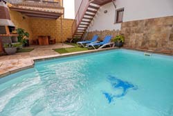 2 dormitorios,6 personas. Casa el Duque. Tranquilo chalet con piscina privada en La Muela, Vejer de la Frontera, con porche, barbacoa, 2 dormitorios, aire acondicionado, de 4 a 6 personas, aparcamiento privado. 