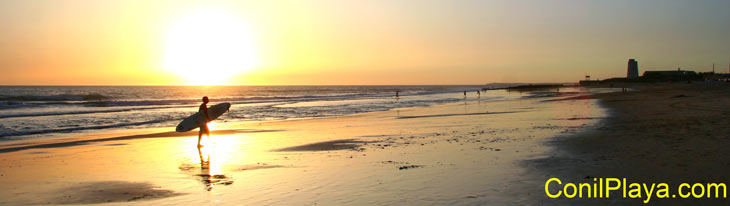 Atardecer despues de un día de Surf en El Palmar. Julio de 2009.