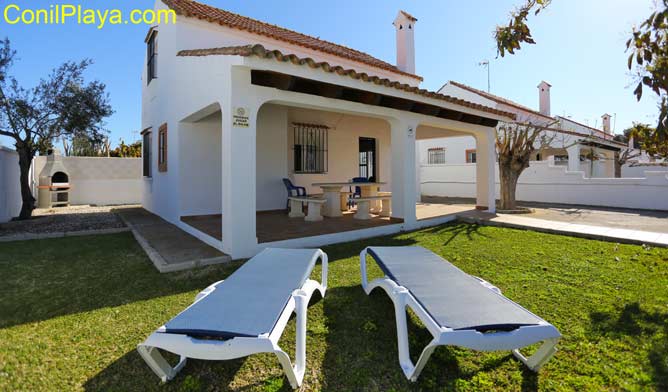 chalet en Zahora con jardín, porche y barbacoa