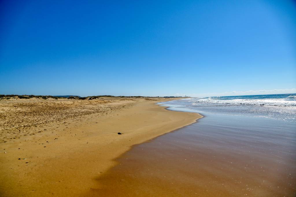 Playa utilizada por naturistas